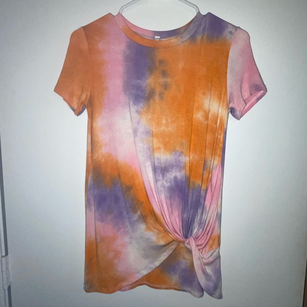 NWOT Tie Dye twisted front tee